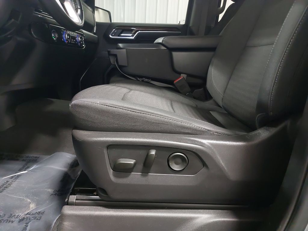 2024 GMC SIERRA - Image 29