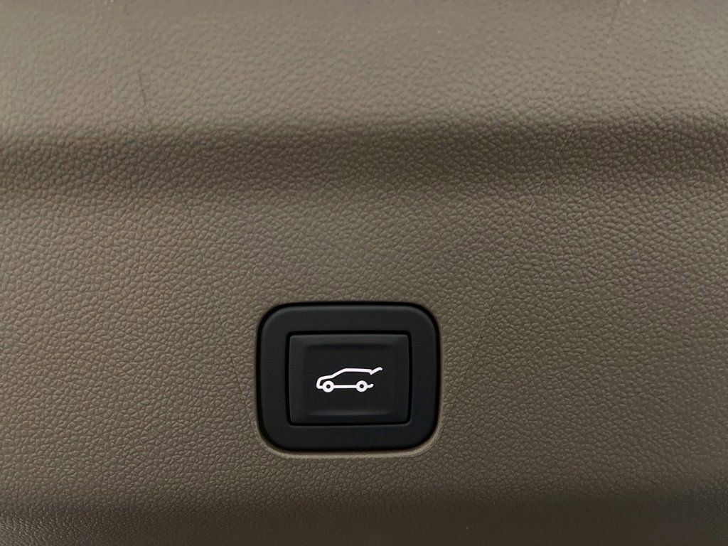 2024 GMC YUKON XL - Image 30