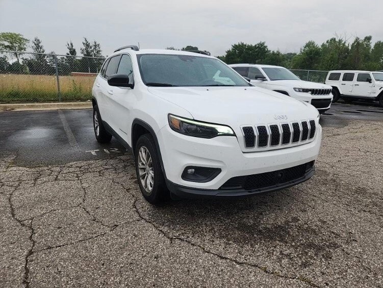 2022 Jeep Cherokee Latitude Lux photo 2
