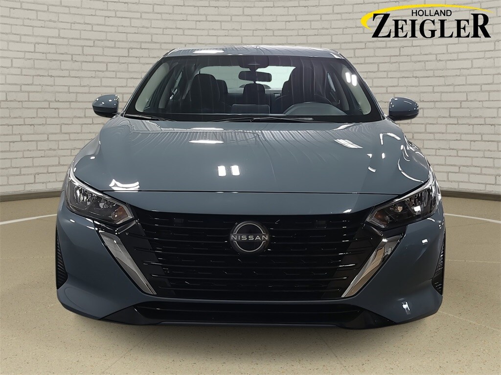 2025 Nissan Sentra SV photo 2