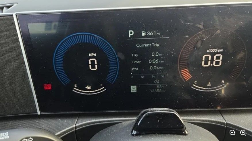 2025 HYUNDAI SANTA FE - Image 8