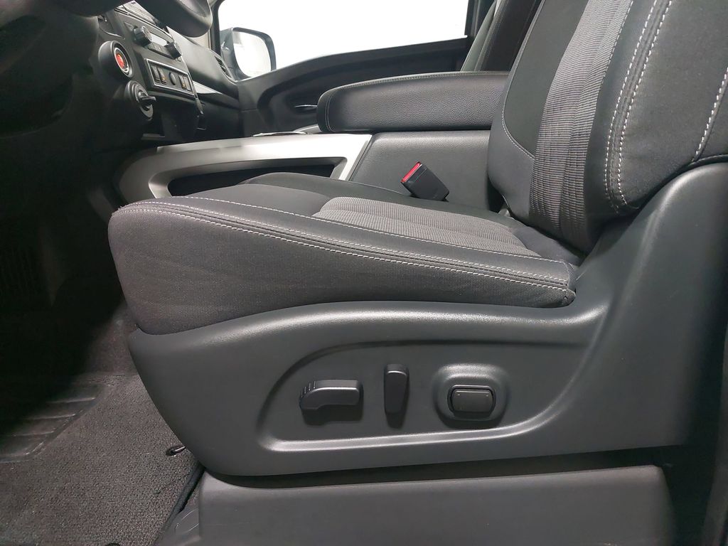 2024 NISSAN TITAN - Image 29