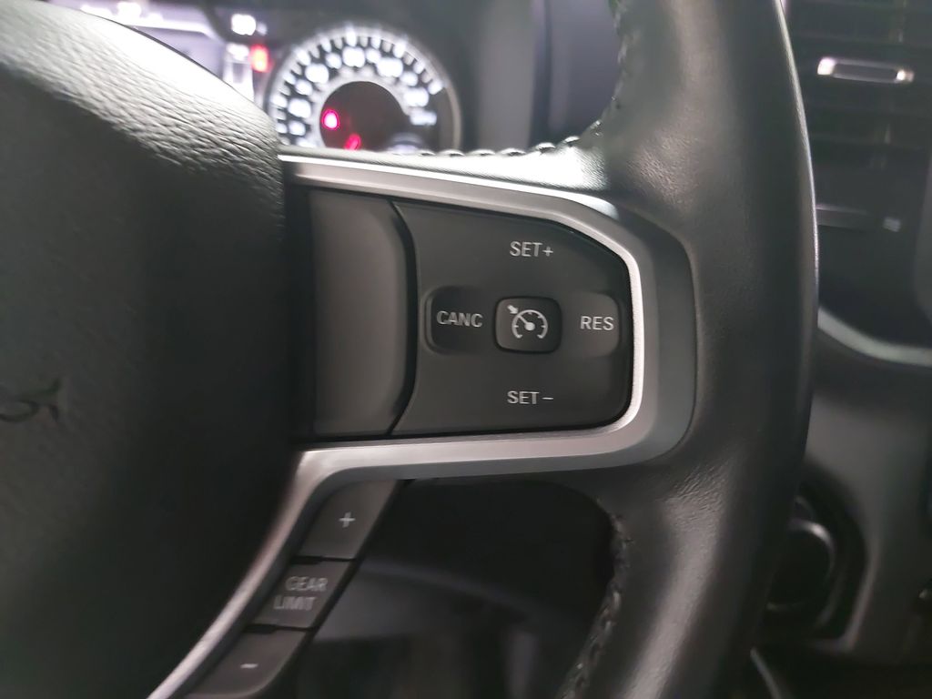 2022 RAM 1500 - Image 17