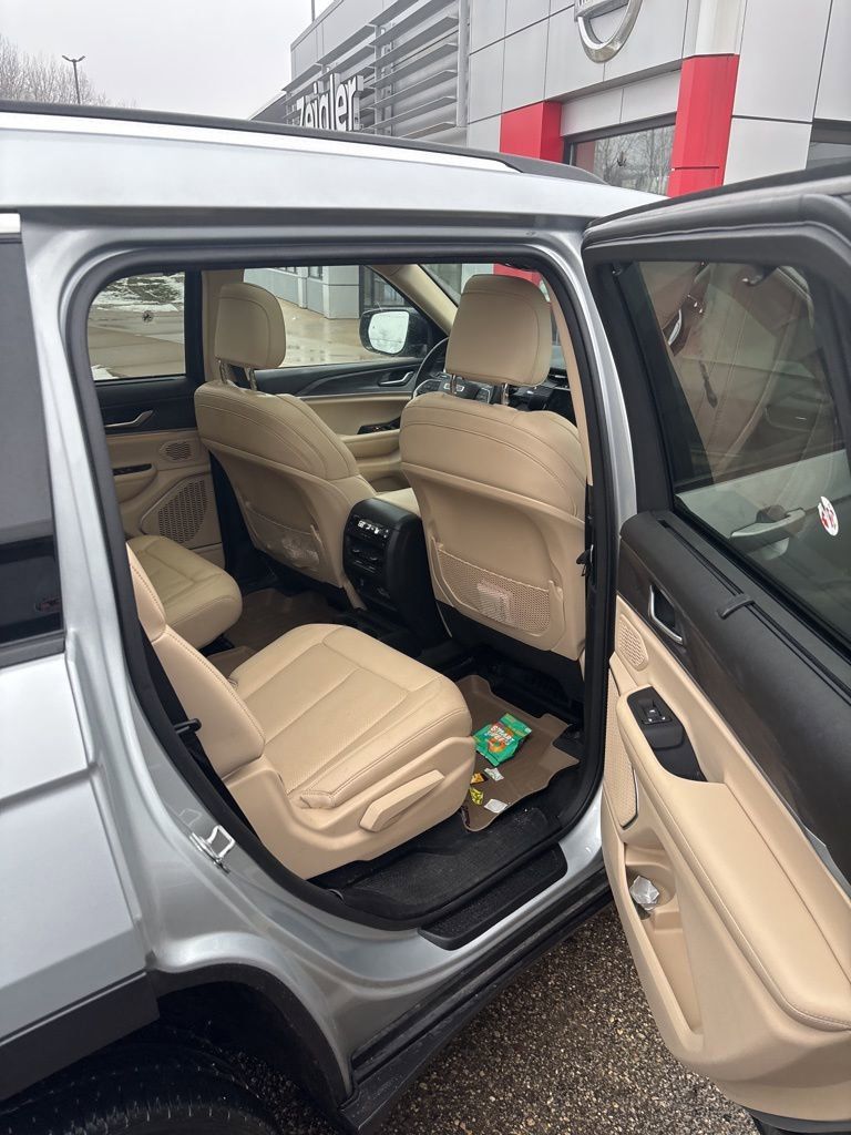 2021 JEEP GRAND CHEROKEE L - Image 16