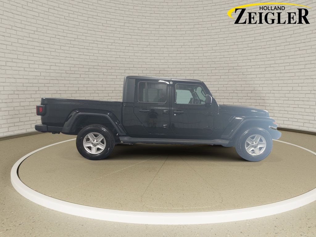 Used 2022 Jeep Gladiator Sport Truck