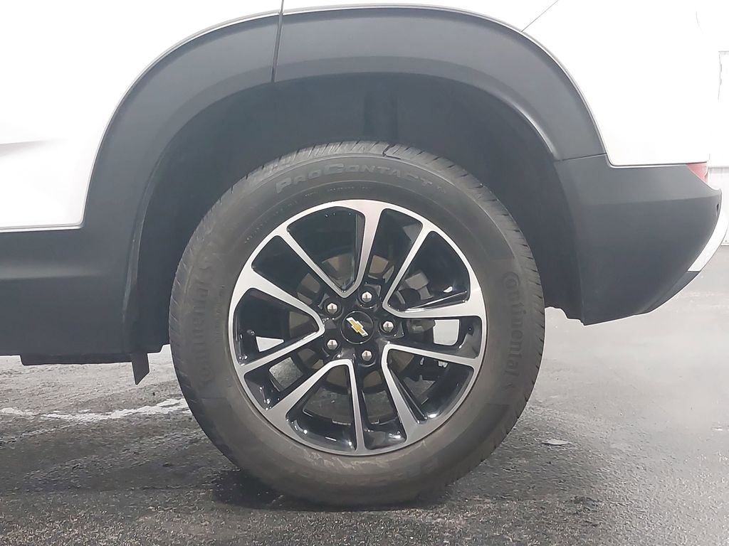 2025 CHEVROLET TRAILBLAZER - Image 32