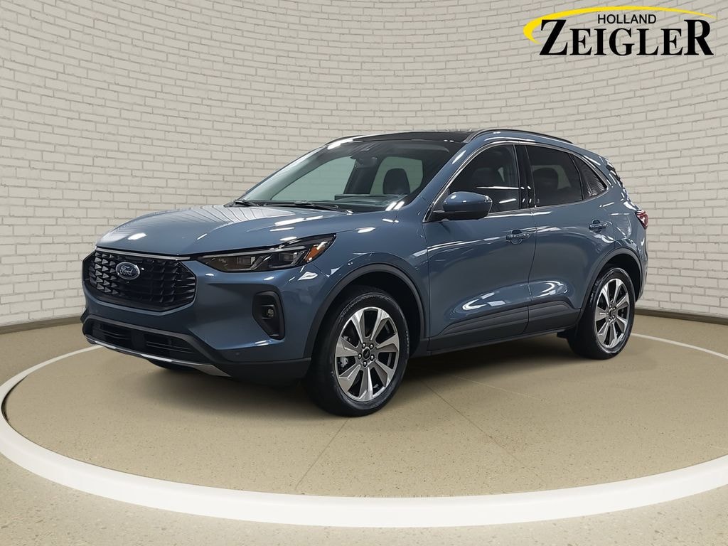 Used 2025 Ford Escape Platinum SUV