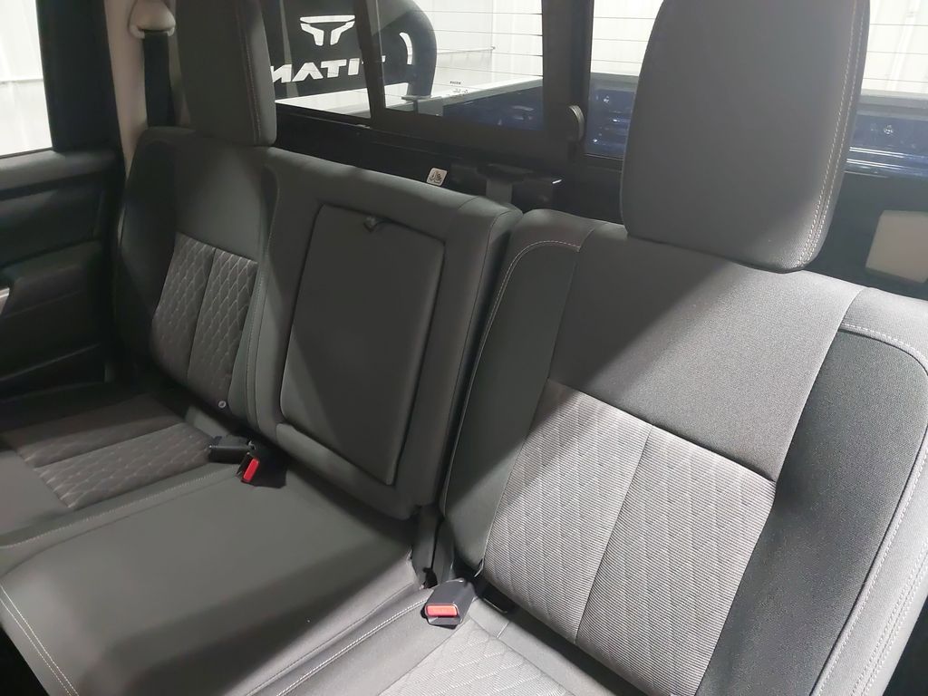 2024 NISSAN TITAN - Image 13