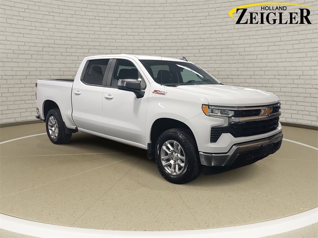 2023 Chevrolet Silverado 1500 LT photo 3
