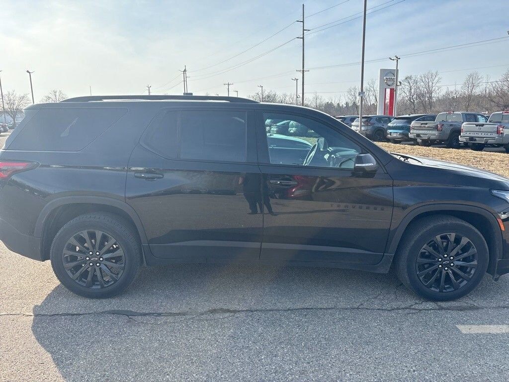Used 2023 Chevrolet Traverse RS SUV
