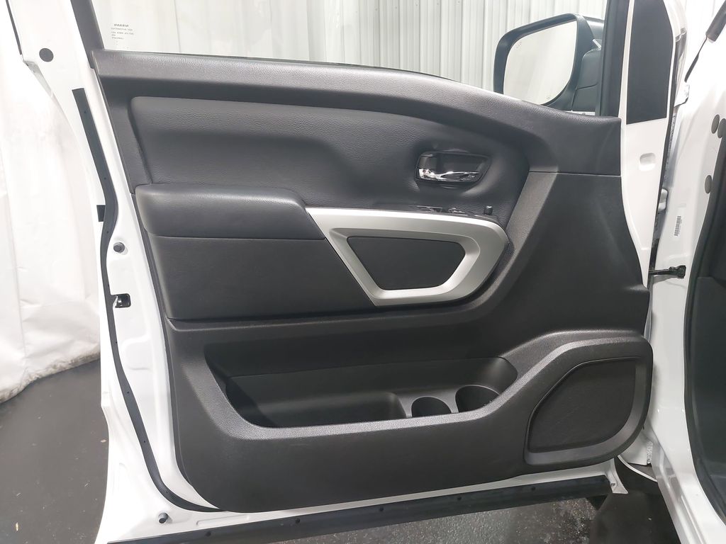 2024 NISSAN TITAN - Image 26