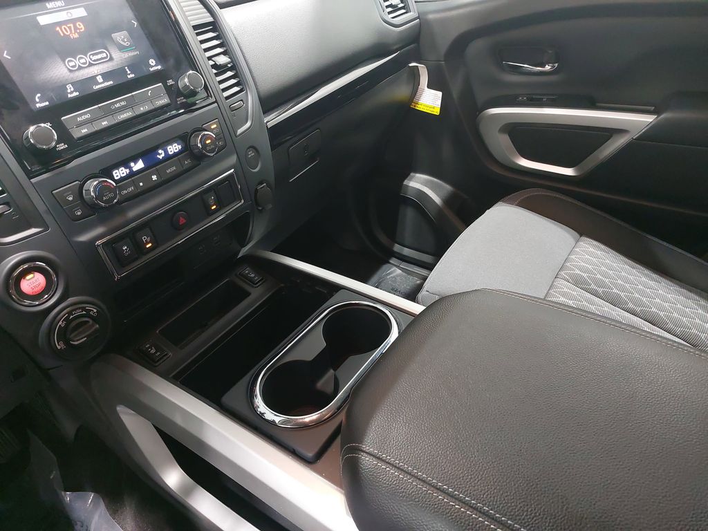 2024 NISSAN TITAN - Image 24