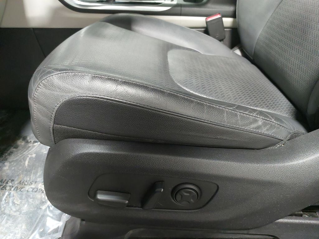 2023 KIA CARNIVAL - Image 31