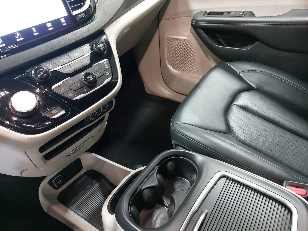 2024 CHRYSLER PACIFICA - Image 27