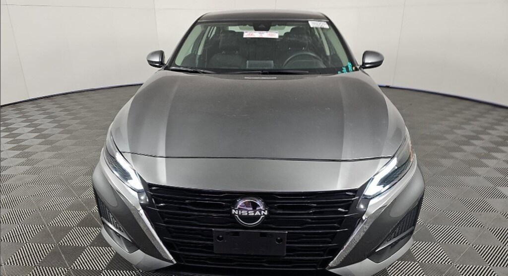 Used 2023 Nissan Altima 2.5 SV Sedan