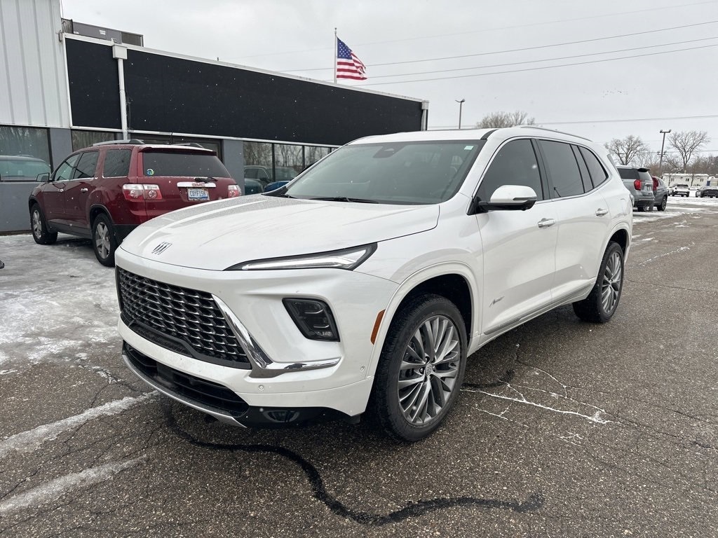 2025 Buick Enclave Avenir's photo
