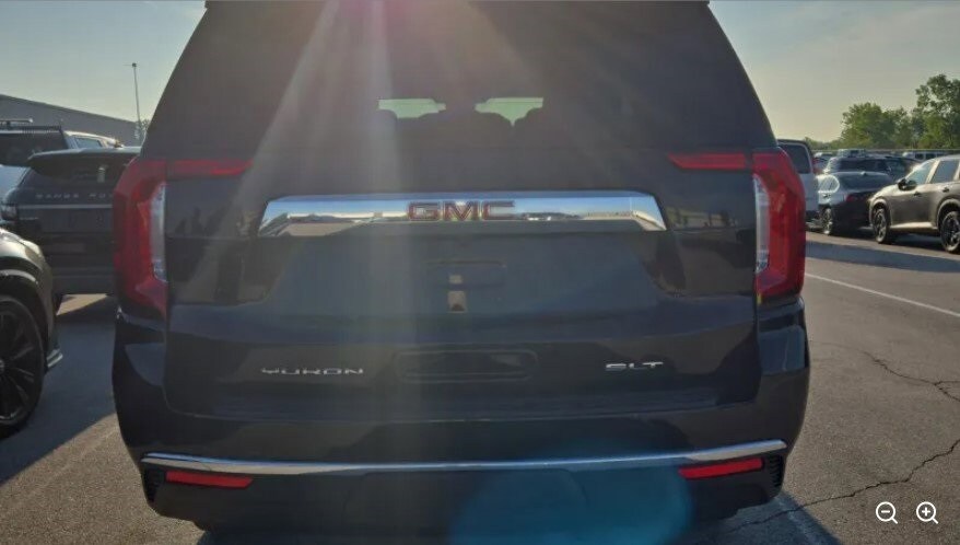 2023 Gmc Yukon SLT photo 4