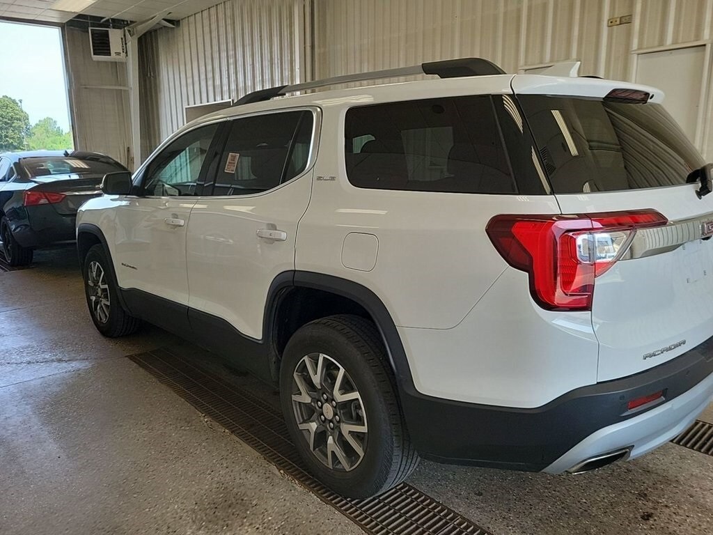 2023 Gmc Acadia SLE photo 2