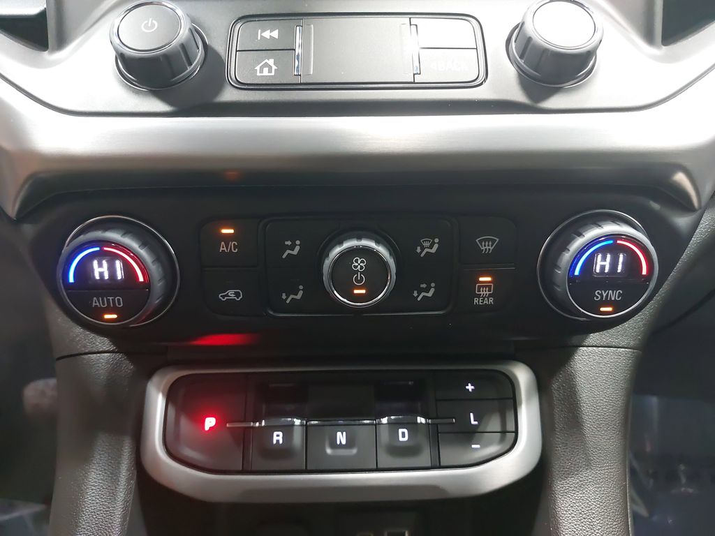 2023 GMC ACADIA - Image 23