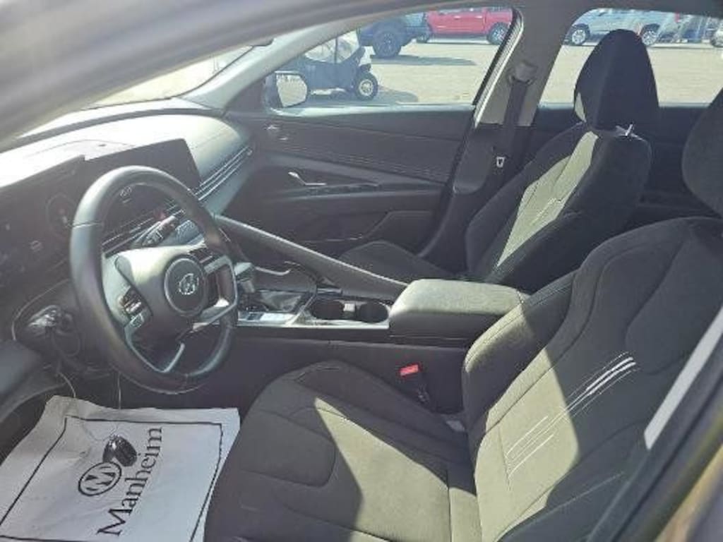 Used 2023 Hyundai Elantra SEL Sedan