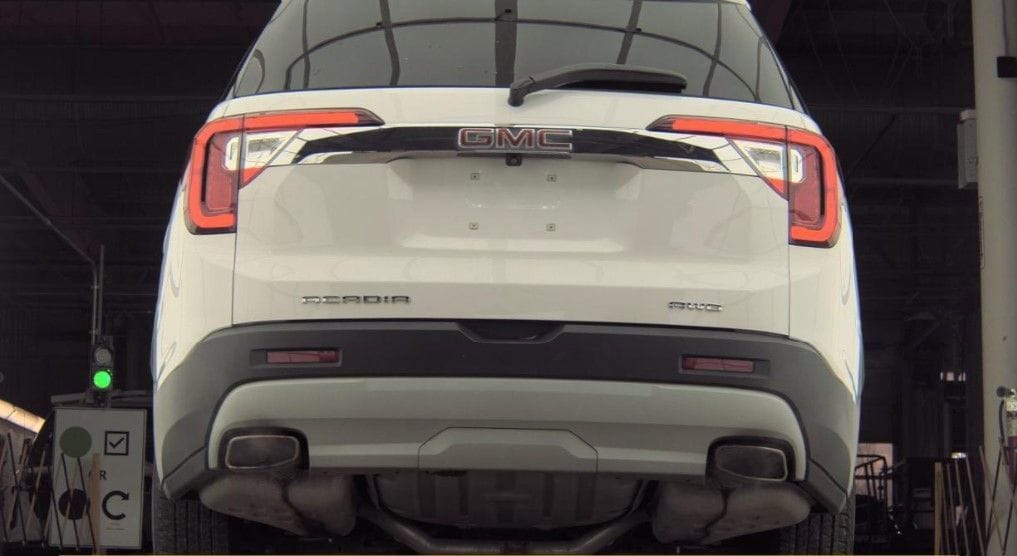 2023 GMC ACADIA - Image 7