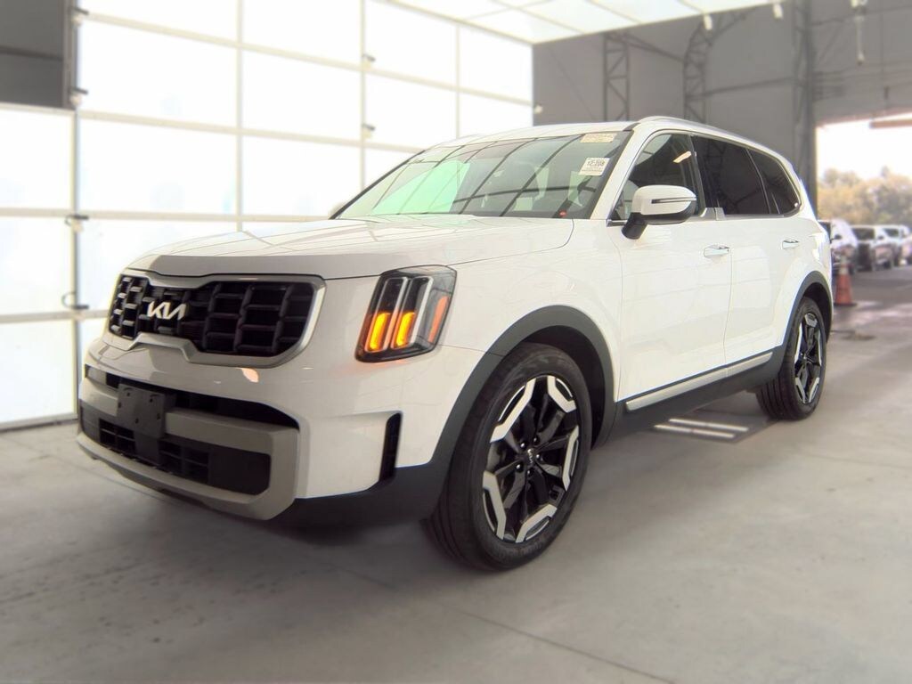 Used 2024 Kia Telluride S SUV