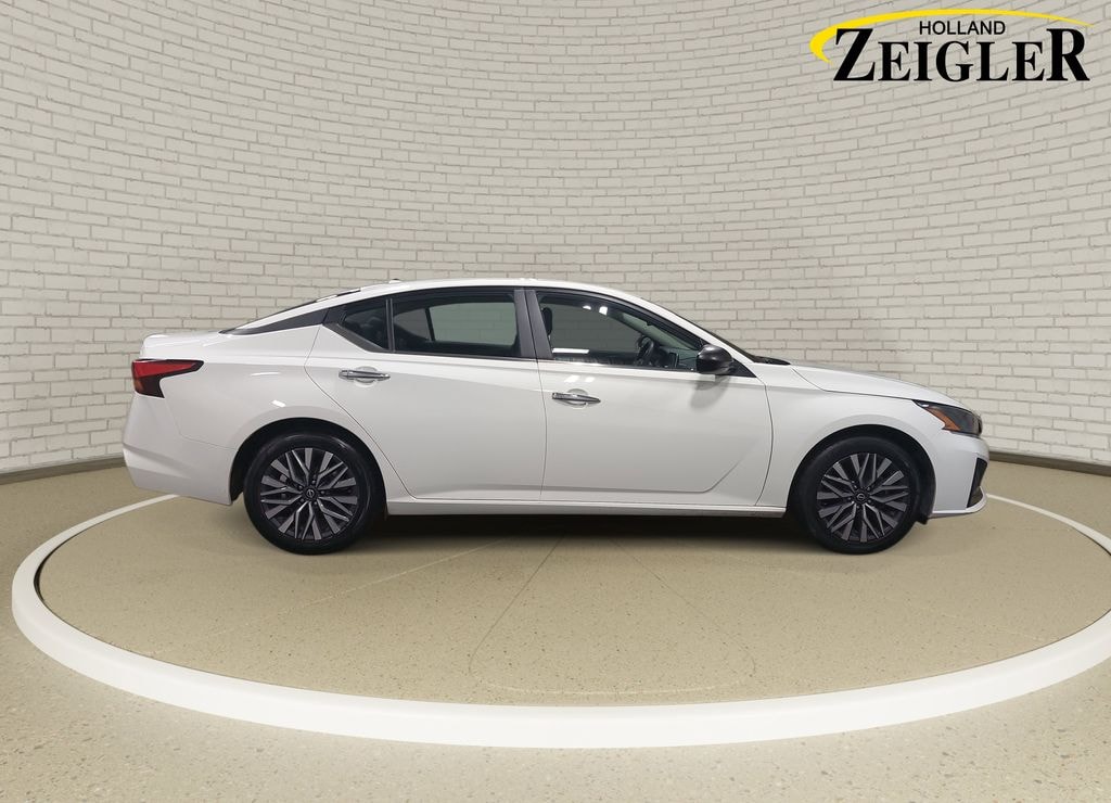 Used 2025 Nissan Altima 2.5 SV Sedan