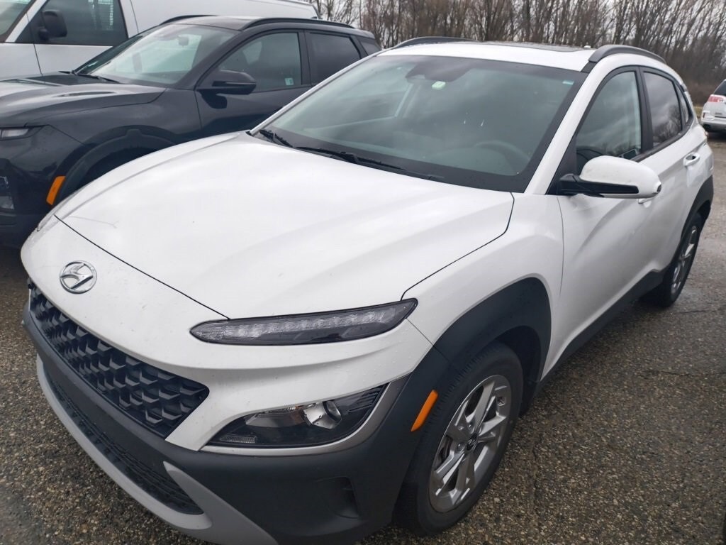 2023 Hyundai Kona SEL photo 2