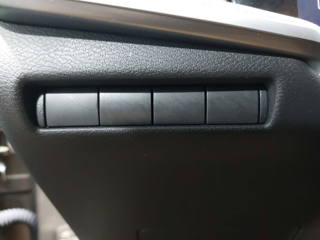 2025 NISSAN KICKS MPV - Image 25