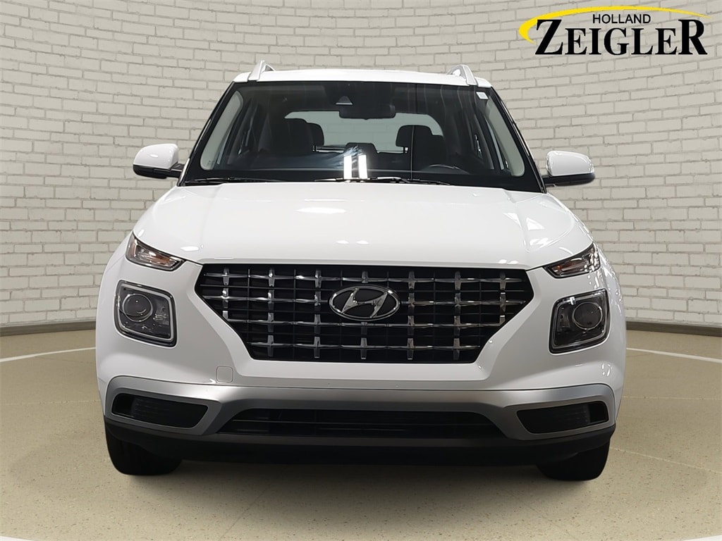Used 2022 Hyundai Venue SEL with VIN KMHRC8A33NU195738 for sale in Holland, MI