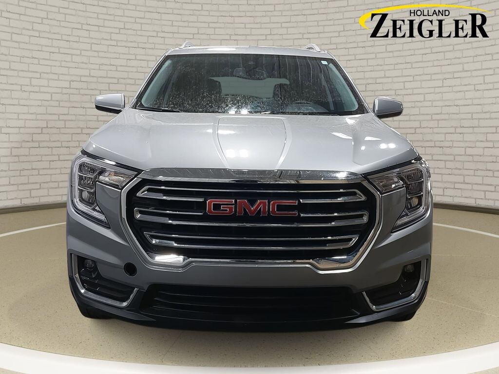 Used 2024 GMC Terrain SLT SUV