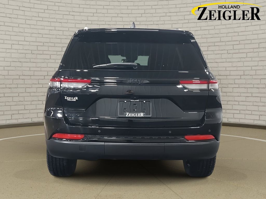 2023 JEEP GRAND CHEROKEE - Image 6