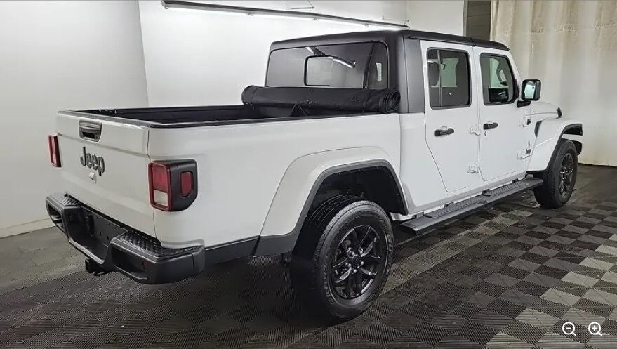 2022 Jeep Gladiator Altitude photo 4