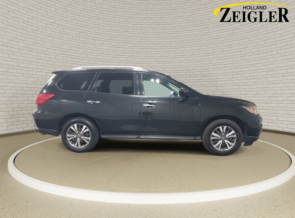 Used 2020 Nissan Pathfinder SV SUV