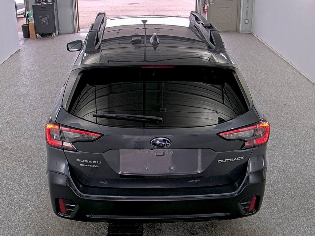 2022 Subaru Outback Premium photo 2