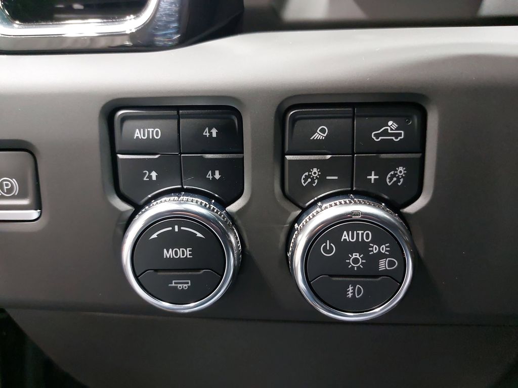 2023 GMC SIERRA - Image 26