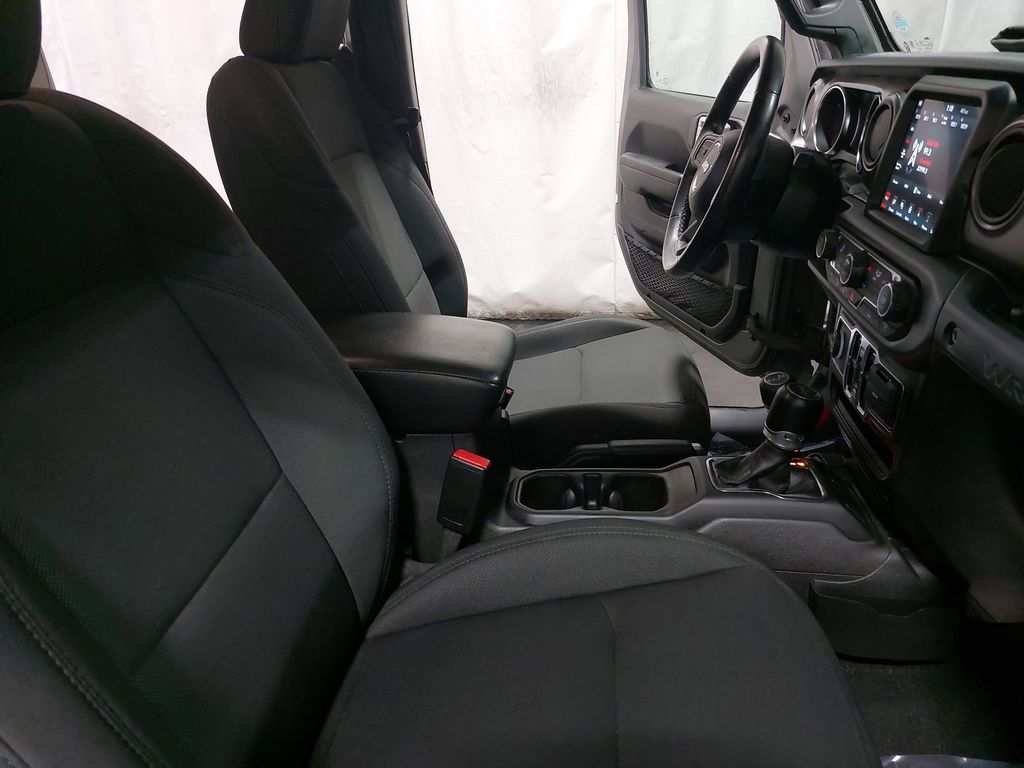 2022 JEEP WRANGLER - Image 10