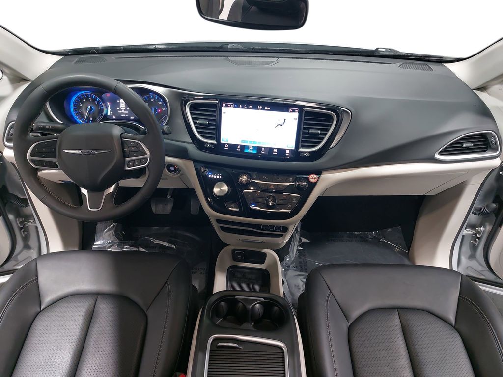 2024 CHRYSLER PACIFICA - Image 9