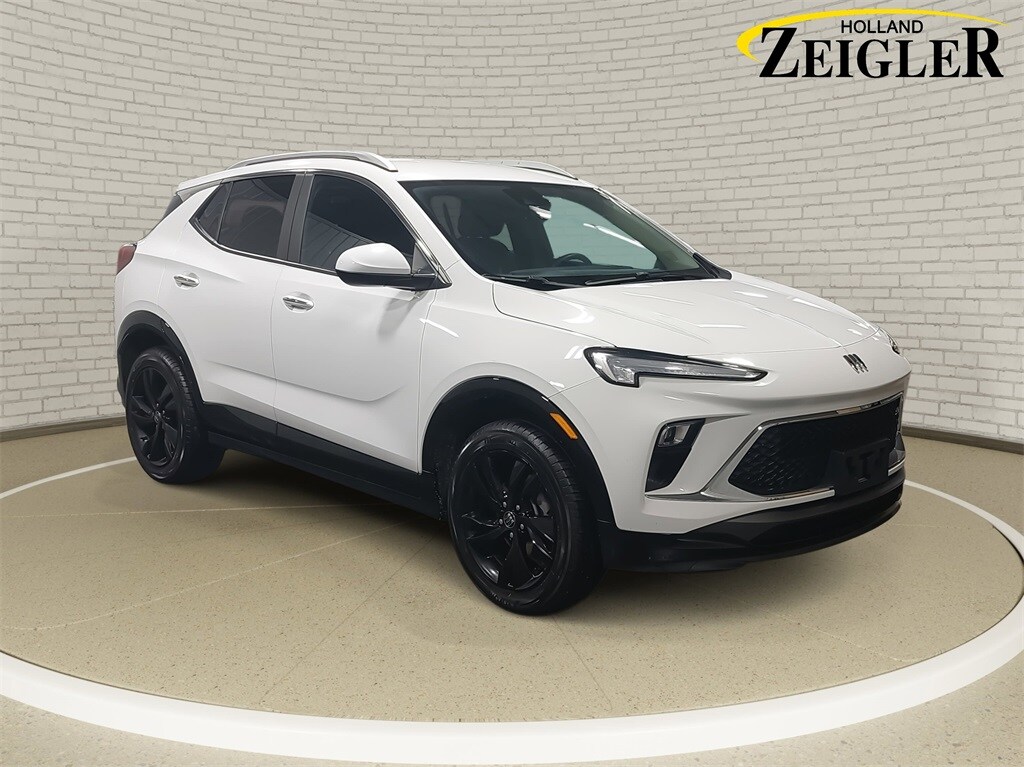 2024 Buick Encore GX Sport Touring photo 3