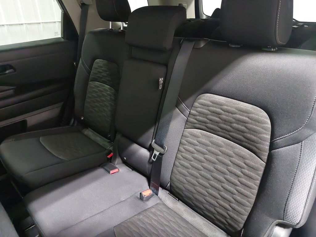 2025 NISSAN PATHFINDER - Image 16