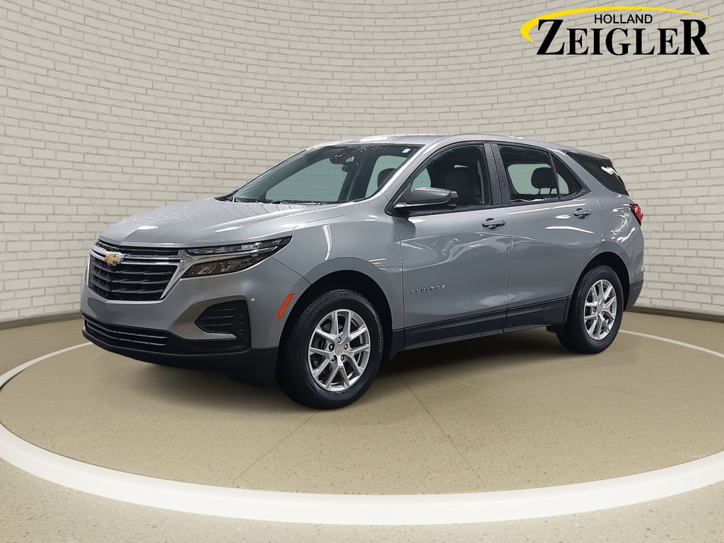 2024 Chevrolet Equinox LS's photo