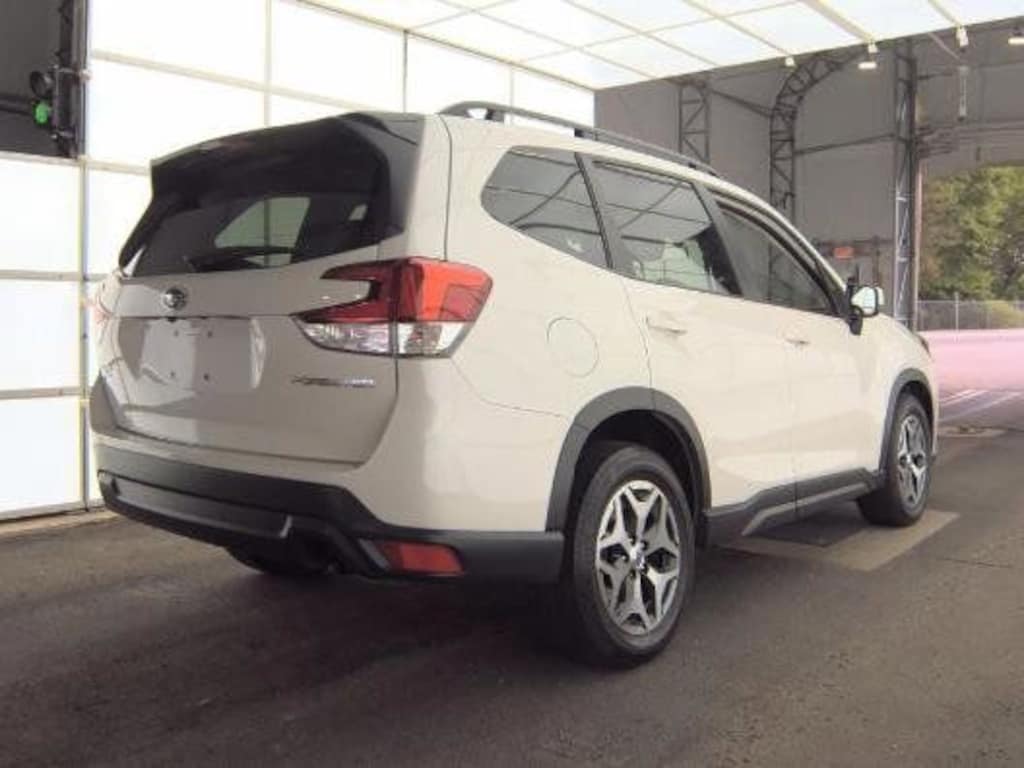 Used 2024 Subaru Forester Premium SUV
