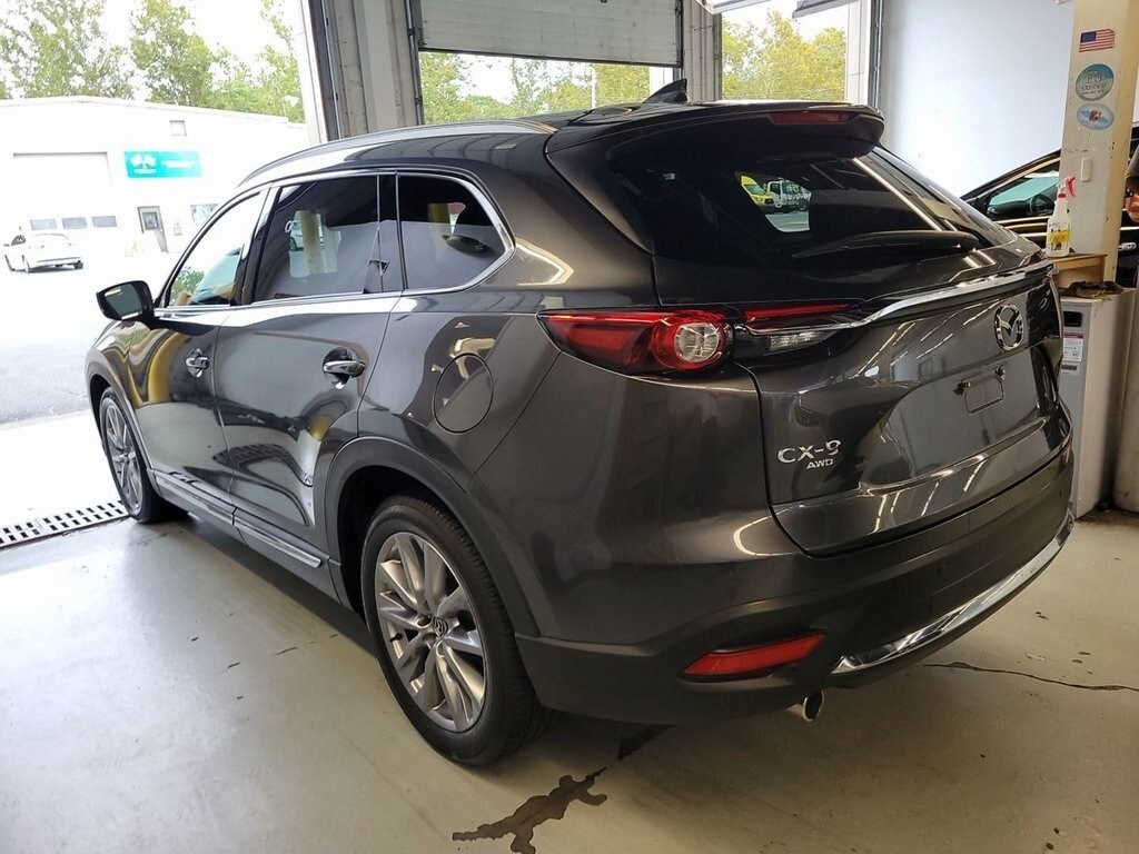 2022 Mazda CX-9 Grand Touring photo 2