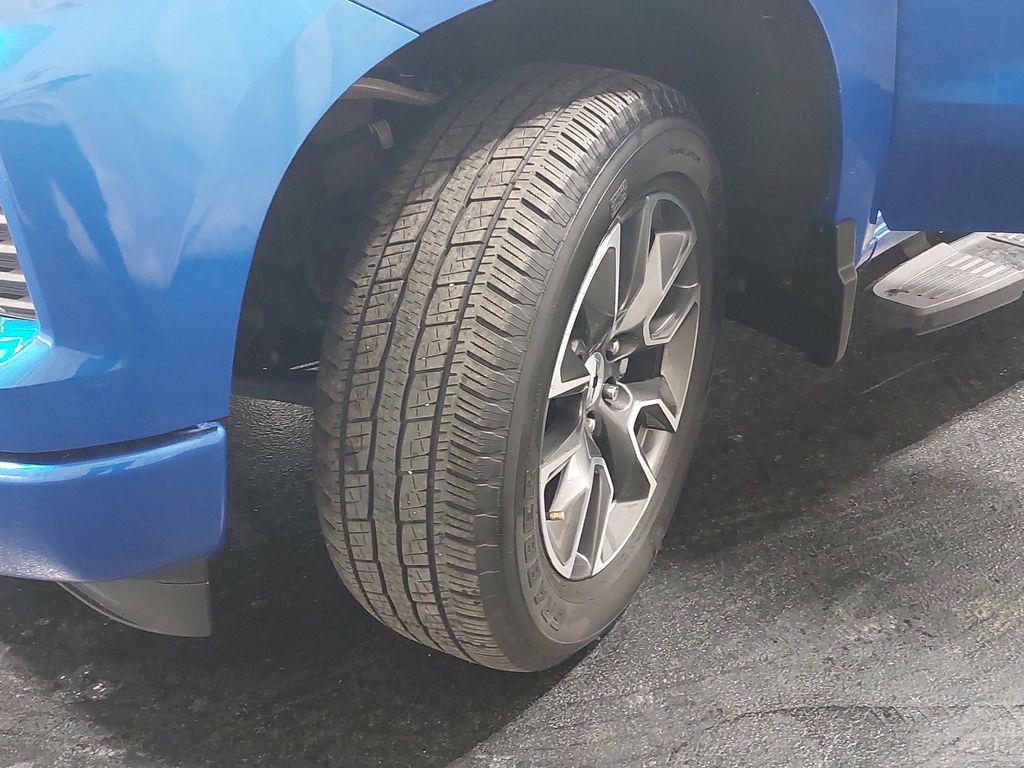 2022 CHEVROLET SILVERADO - Image 32