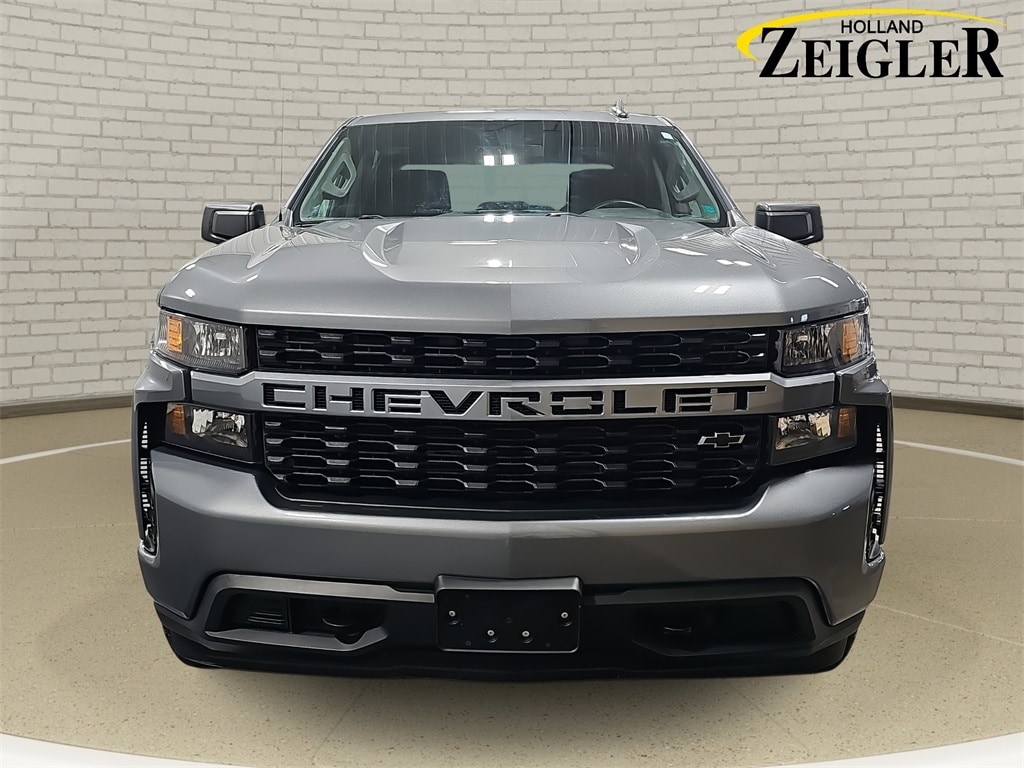 Used 2020 Chevrolet Silverado 1500 Custom with VIN 1GCPYBEK2LZ266150 for sale in Holland, MI