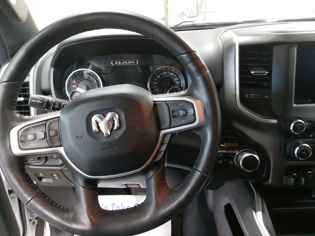 2021 RAM 1500 - Image 15