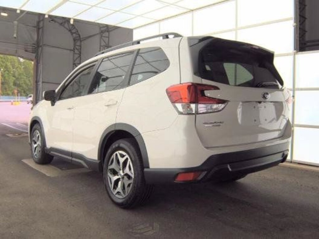 Used 2024 Subaru Forester Premium SUV