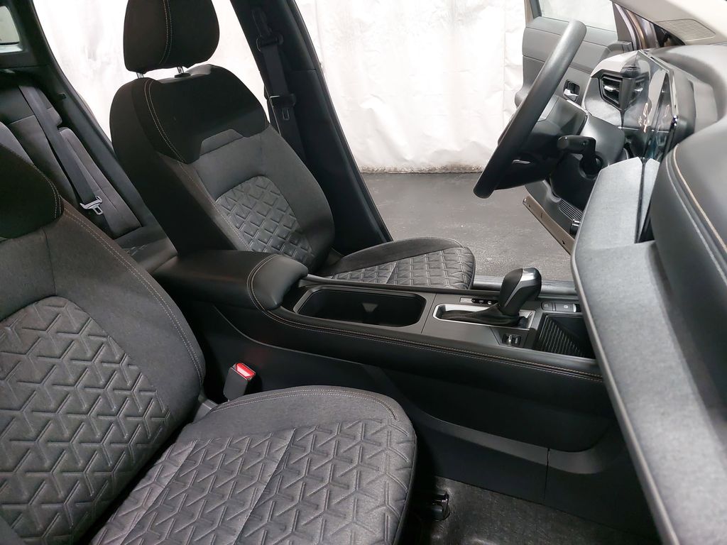 2025 NISSAN KICKS MPV - Image 10