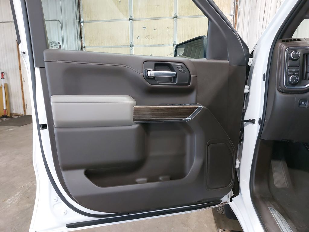 2021 CHEVROLET SILVERADO - Image 29