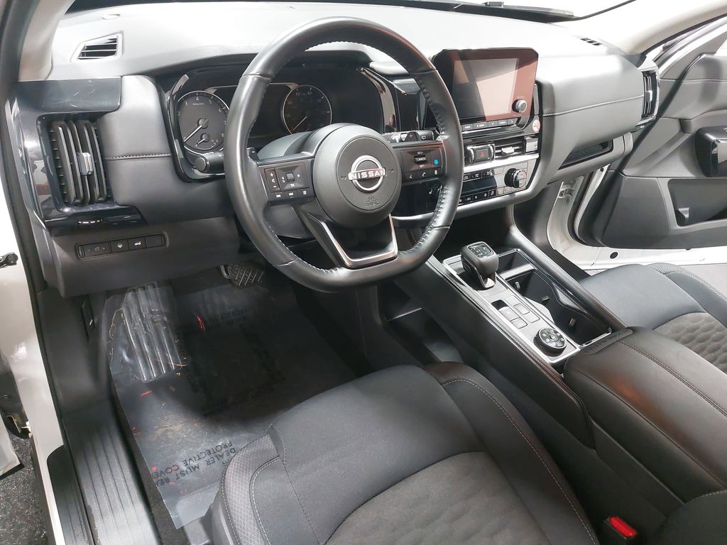 2025 NISSAN PATHFINDER - Image 17